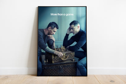 Von Cristiano Ronaldo und Lionel Messi signiertes Schach-Poster